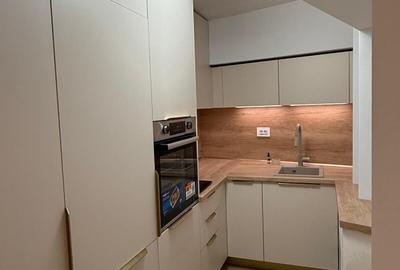 Apartament cu 3 camere decomandat, mobilat în Decebal