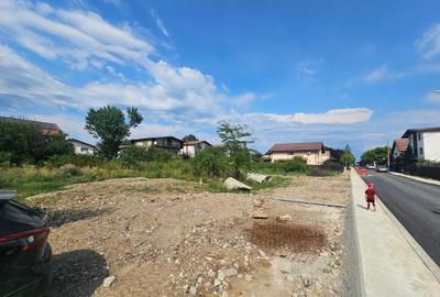 Teren 2.000 mp pe colț, 2 fronturi 50m și 40m, utilități complete - 3