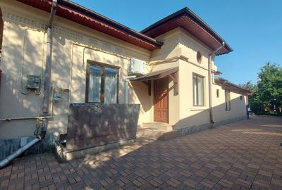 PIATA  GIULESTI  inchiriere casă SINGUR CURTE,400mp teren - 2