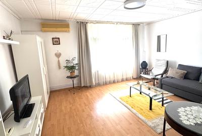 Apartament cu 3 camere decomandat în 13 Septembrie