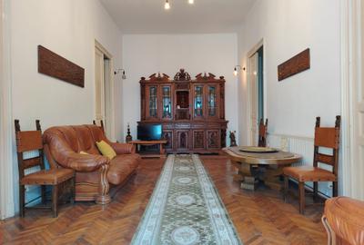 Vila boiereasca , teren 400 m.p. -  Central - 3