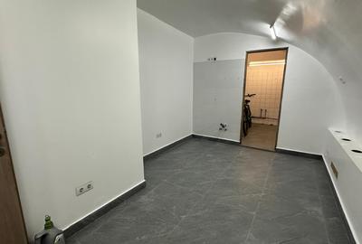 Spatiu comercial zona centrala 55mp+curte 30mp - 3