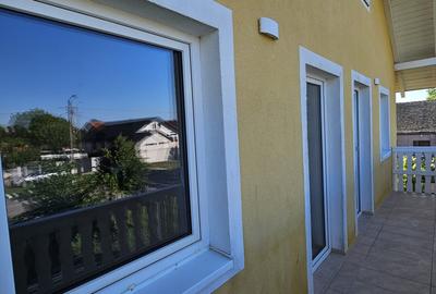 Casă individuală cu 7 camere în Dudeștii Noi