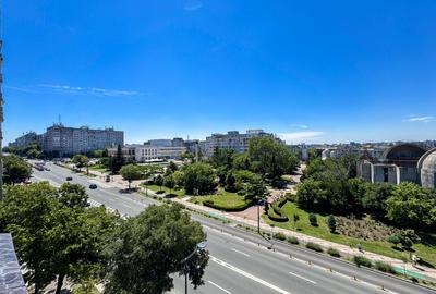 Apartament cu 2 camere decomandat în Casa de Cultură
