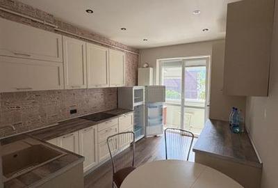 Apartament cu 2 camere decomandat, mobilat în Centrul Civic