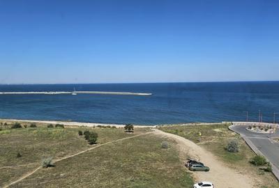 Apartament cu 3 camere decomandat în Faleza Nord
