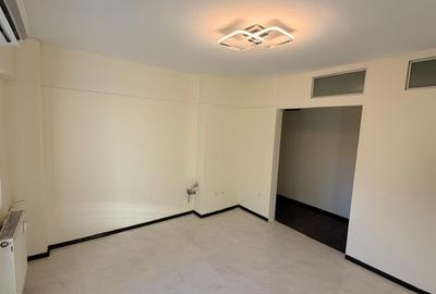 Apartament cu 4 camere decomandat în P-ța Unirii