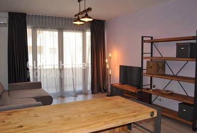 Apartament cu 3 camere semidecomandat, mobilat în Unirii