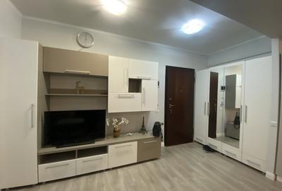 Apartament cu 2 camere semidecomandat în Aradului