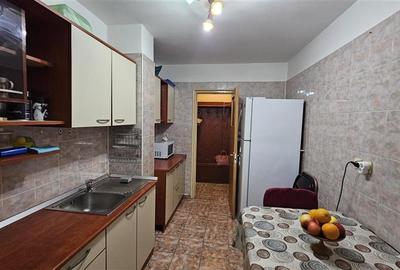 Berceni-Aparatorii Patriei,apartament 4 camere,loc parcare,COMISION 0% - 10