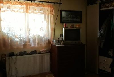 Vand casa cu 3 camere + dependinte, teren 320 mp, sat Ibanesti, str. Principala - 7