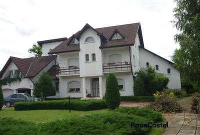 Casă individuală cu 10 camere în Breaza de Sus