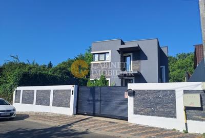 Casă individuală cu 4 camere în Podul de Fier