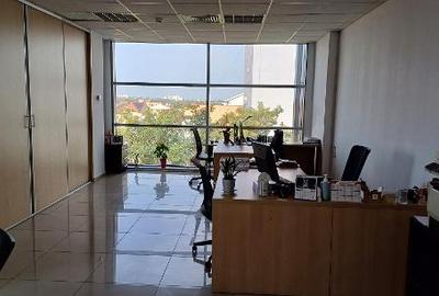 UNIVERSITATE SPATIU PTR BIROURI   ETAJ 3 PRET 3100 EURO - 4