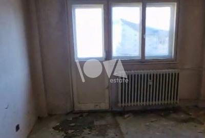 De vânzare: ap. 4 camere decomandat - necesită renovare - Tineretului - 3