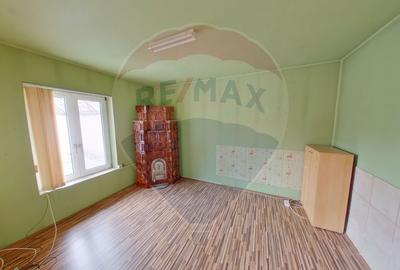Casă / Vilă cu 16 camere de vânzare în zona Bobâlna - 26