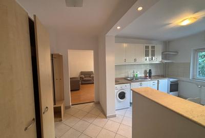 Apartament cu 3 camere decomandat, mobilat în Olteniței