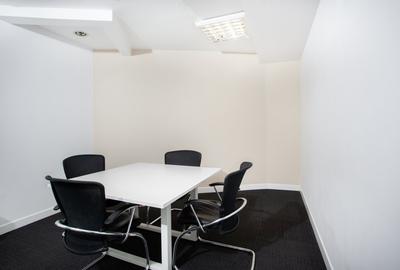 Acces la birouri în Regus Charles de Gaulle Plaza - 9