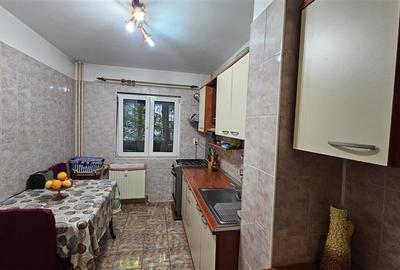 Berceni-Aparatorii Patriei,apartament 4 camere,loc parcare,COMISION 0% - 9