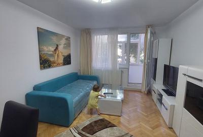 Apartament cu 2 camere decomandat, mobilat în Central