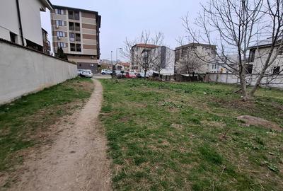 Teren Construcții intravilan de 500 mp, în Kamsas