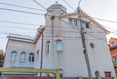 Vila 336 mp 7 camere - locuință, grădiniță, clinică - Drumul Taberei - 44