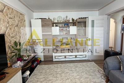 Apartament cu 4 camere decomandat în Sălăjan