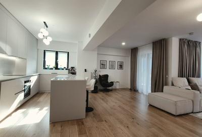 Apartament cu 3 camere decomandat în Aviației