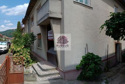 Casă solidă în Orșova, S+P+E, 220 mp, teren 284 mp - 1