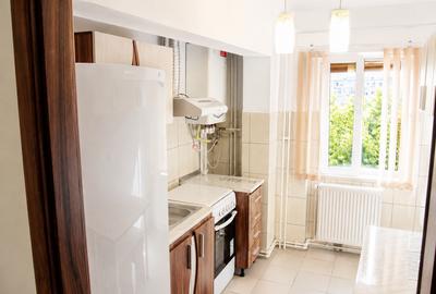Apartament cu 2 camere, semdecomandat, langa UMF, CENTRU - 3