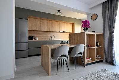 Apartament cu 3 camere decomandat, mobilat în Mihai Viteazul