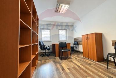 Garsoniera de inchiriat pretabilă birou-Capitol-Parter | Bdul Mamaia - 3