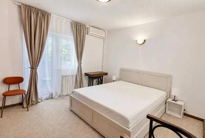 Apartament cu 3 camere decomandat, mobilat în Timpuri Noi