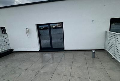 Apartament cu 2 camere semidecomandat în Cetății