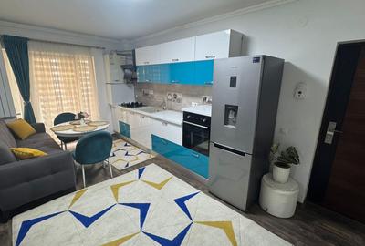 Apartament cu 2 camere, mobilat în Est