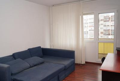 Apartament cu 3 camere semidecomandat, mobilat în Lujerului
