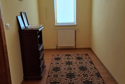Casa-Vila ultrafinisata in regim D+P+E cu toate utilitatile cu 900 mp,teren - 20