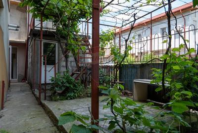 Andronache -vanzare casă si teren intravilan cu suprafata de 241 mp - 16