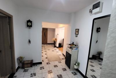 Apartament cu 4 camere în Central