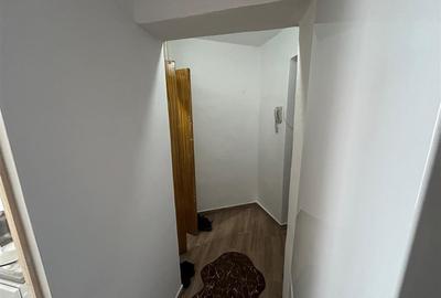 Garsoniera de vanzare etaj 3, zona Ceasul Rau - 4