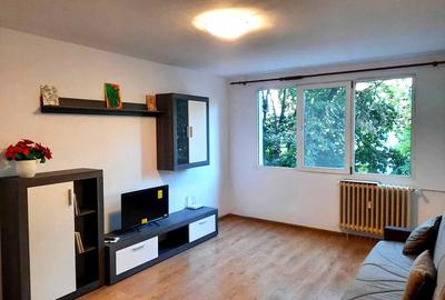 Apartament cu 3 camere decomandat, mobilat în Drumul Taberei