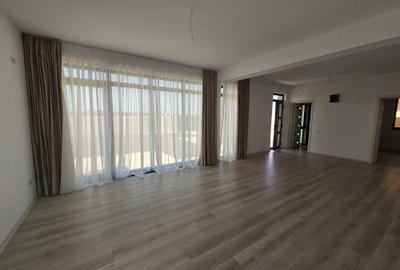 Complex de case individuale cu 4 camere, pe parter. Comision 0 - 4