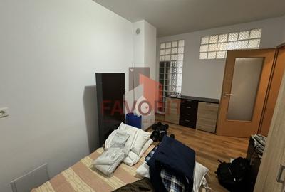 Bloc nou | Disponibil imediat | Boxa in CF | Pozitie excelenta | - 9