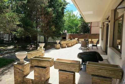 Casă individuală cu 7 camere în Băneasa