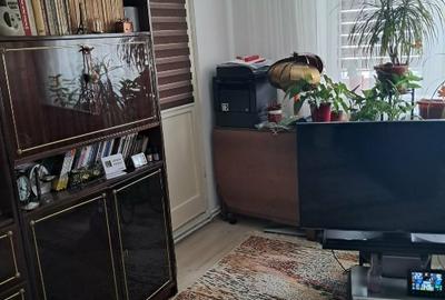 Apartament cu 2 camere decomandat, mobilat în Micălaca