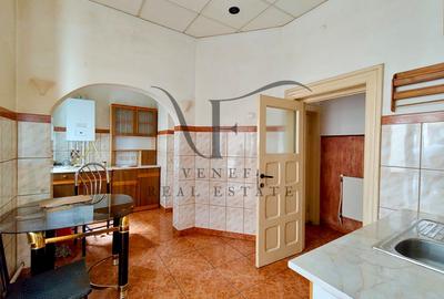 0 COMISION 3 Camere 106 mp 3 balcoane etaj 1 Calea Calarasilor Hala Traian - 27