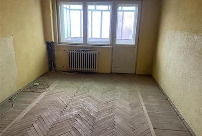 Apartament 2 camere ,50 mp , cartier Gara , et 3/4 , liber - 1