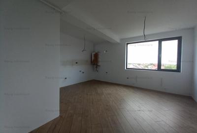 Pret redus ! 3 camere , 2 bai  , negociabil , nu se aplica tva - 5