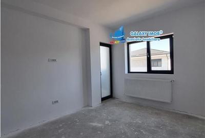 Vanzare casa de tip Duplex cu 370 mp de teren situat la Str Margelelor - 15