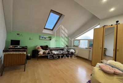 Casa individuala, 6 camere, 3 bai, garaj,acces auto, teren de 411 - 11